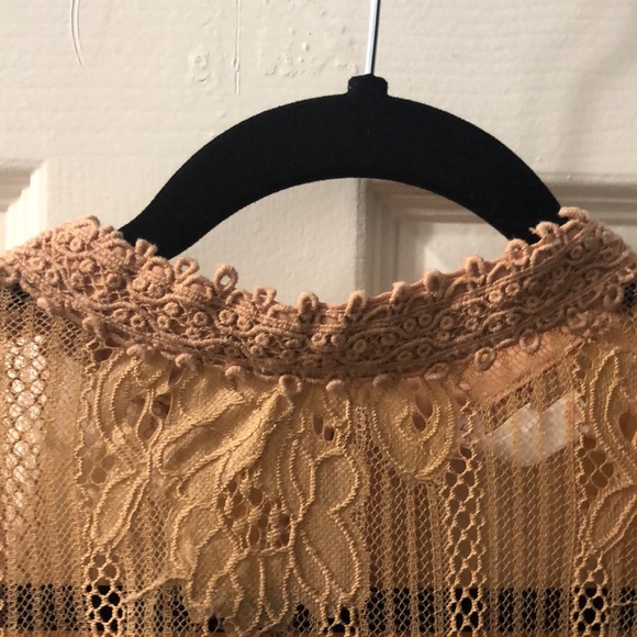 Xhilaration Peach Long Sleeve Lace Blouse. Size S. - Picture 3 of 7